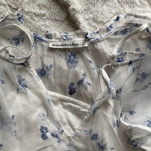 A&F top XS